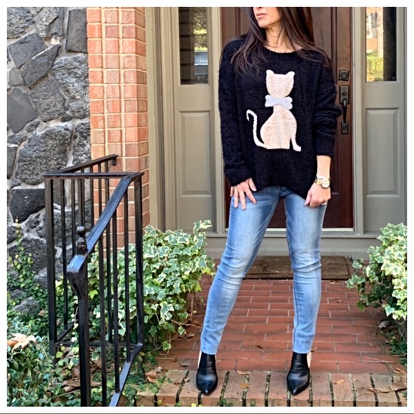 ✨LAST ONE ✨PARIS✨Fuzzy chic cat sweater - Picture 2 of 6